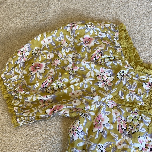 Floral blouse - Picture 4 of 4